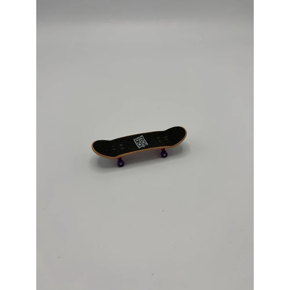Tech Deck DGK All Day BOO JOHNSON Freddie‎ Floral Purple Finger Board Skater